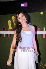 Shazahn Padamsee at the launch of Tommy Hilfiger footwear in Mumbai on 9th March 2011 (5).JPG
