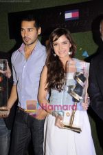 Shazahn Padamsee, Dino Morea at the launch of Tommy Hilfiger footwear in Mumbai on 9th March 2011 (4).JPG