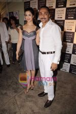 Rahul Bose on day 1 Lakme Fashion Week for designer Anamika Khanna in Tote on 10th March 2011 (61).JPG