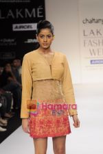 at Chaiyanya Rao_s show at Lakme Fashion Week 2011 Day 1 in Grand Hyatt, Mumbai on 10th March 2011 (41).JPG