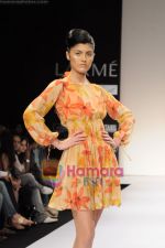 at Chaiyanya Rao_s show at Lakme Fashion Week 2011 Day 1 in Grand Hyatt, Mumbai on 10th March 2011 (57).JPG