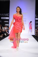 Model walk the ramp for Jatin Verma show at Lakme Fashion Week 2011 Day 2 in Grand Hyatt, Mumbai on 12th March 2011 (47).JPG