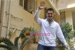 Aamir Khan celebrates 46th birthday with Media in Bandra, Mumbai on 14th March 2011 (2).JPG