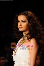 Dia Mirza walk the ramp for Rocky S Show at Lakme Fashion Week 2011 Day 4 in Grand Hyatt, Mumbai on 14th March 2011 (7).JPG