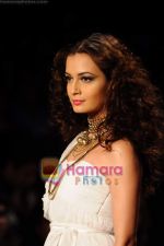 Dia Mirza walk the ramp for Rocky S Show at Lakme Fashion Week 2011 Day 4 in Grand Hyatt, Mumbai on 14th March 2011 (9).JPG