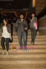 Shamita Shetty, Raj Kundra, Shilpa Shetty snapped post dinner at Grand Hyatt on 14th March 2011 (14).JPG