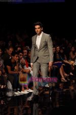 Zayed Khan walk the ramp for Rocky S Show at Lakme Fashion Week 2011 Day 4 in Grand Hyatt, Mumbai on 14th March 2011 (2).JPG