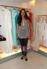 Moni Kangana Dutta at Neeta Lulla store in Mumbai on 16th March 2011 (21).JPG