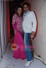 Raageshwari  Loomba, Aman Verma at In Fashions Textile Awards in Rennaisance, Powai on 16th March 2011 (8).JPG