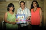 Divya Dutta, Anup Jalota at the launch of Lailtya Munshaw_s CD on Holi in  Mhada on 18th March 2011 (5).JPG