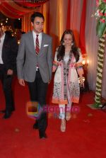 Imran Khan, Avantika Malik at Sameer-Ritika wedding Reception in CCI,Mumbai on 21st March 2011 (6).JPG