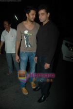 Ritesh Deshmukh, Indra Kumar at Kangana_s birthday bash in Santacruz on 22nd March 2011 (13).JPG