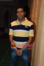 at Paritosh Painter_s play I am the Best premiere in Rangsharda on 22nd March 2011 (10).JPG