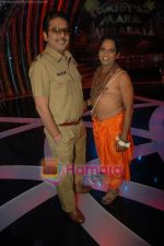 on the sets of Star Plus Comedy Ka Maha Muqabla in Malad on 22nd March 2011 (87).JPG