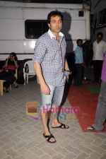 Bobby Deol snapped at Mehboob Studios in Bandra on 23rd March 2011 (2).JPG