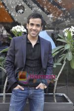 Tusshar Kapoor unveil Shor in the City first look in  Le Soliel, Juhu, Mumbai on 23rd March 2011 (2).JPG