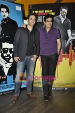 Tusshar Kapoor, Jeetendra unveil Shor in the City first look in  Le Soliel, Juhu, Mumbai on 23rd March 2011 (5).JPG