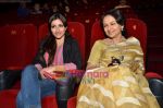 Sharmila Tagore, Soha Ali Khan at Life Goes On film screening in PVR on 24th March 2011 (11).JPG
