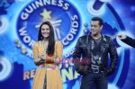 Preity Zinta, Salman Khan on the sets of Guinness World Records in R K Studios on 26th March 2011 (51).JPG