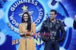 Preity Zinta, Salman Khan on the sets of Guinness World Records in R K Studios on 26th March 2011 (52).JPG