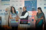 Shobha De at Standard Chartered photo competition winners announcement in Trident on 28th March 2011 (10).JPG
