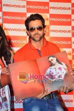 Hrithik Roshan launch Provogue_s new Spring Summer catalogue in Novotel on 2nd April 2011 (27).JPG