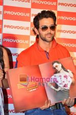 Hrithik Roshan launch Provogue_s new Spring Summer catalogue in Novotel on 2nd April 2011 (28).JPG
