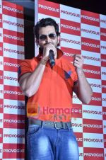 Hrithik Roshan launch Provogue_s new Spring Summer catalogue in Novotel on 2nd April 2011 (3).JPG