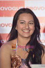 Sonakshi Sinha launch Provogue_s new Spring Summer catalogue in Novotel on 2nd April 2011 (26).JPG