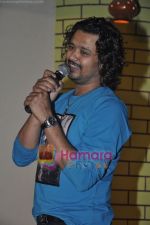 at the Music Launch of Chalo Dilli in Pritam Dhaba, Mumbai on 5th April 2011 (68).JPG