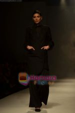Model walks the ramp for Rishta show on Wills Lifestyle India Fashion Week 2011 - Day 1 in Delhi on 6th April 2011 (44).JPG