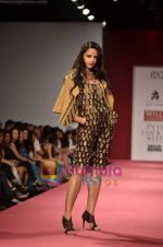 Model walks the ramp for Ritu Kumar show on Wills Lifestyle India Fashion Week 2011 - Day 2 in Delhi on 7th April 2011 (54).JPG