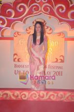 Kareena Kapoor launches The Great Indian Wedding Carnival in Taj President, Mumbai on 7th April 2011 (27).JPG