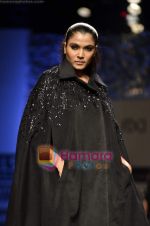 Model walks the ramp for Namrata Joshipura show on Wills Lifestyle India Fashion Week 2011 - Day 3 in Delhi on 8th April 2011 (17).JPG