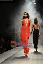 Model walks the ramp for Namrata Joshipura show on Wills Lifestyle India Fashion Week 2011 - Day 3 in Delhi on 8th April 2011 (9).JPG