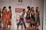 Model walks the ramp for Raj Shroff show on Wills Lifestyle India Fashion Week 2011 - Day 3 in Delhi on 8th April 2011 (2).JPG