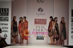 Model walks the ramp for Raj Shroff show on Wills Lifestyle India Fashion Week 2011 - Day 3 in Delhi on 8th April 2011 (3).JPG