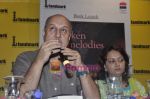 Anupam Kher at the launch of Broken Melodies Book in Landmark, Mumbai on 8th April 2011 (2).JPG