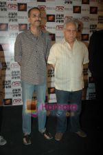 Rohan Sippy, Ramesh Sippy promote DuM Maro Dum in PVR, Juhu, Mumbai on 8th April 2011 (3).JPG