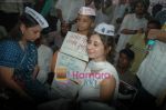 Urmila Matondkar, Shabana Azmi support Anna Hazare movement in Azad Maidan, Mumbai on 8th April 2011 (2).JPG