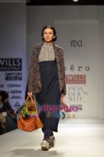 Model walks the ramp for Pero show on Wills Lifestyle India Fashion Week 2011 � Day 4 in Delhi on 9th April 2011 (56).JPG