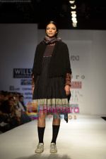 Model walks the ramp for Pero show on Wills Lifestyle India Fashion Week 2011 � Day 4 in Delhi on 9th April 2011 (59).JPG
