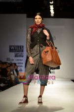 Model walks the ramp for Pero show on Wills Lifestyle India Fashion Week 2011 � Day 4 in Delhi on 9th April 2011 (62).JPG