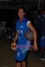 Neetu Chandra dabbles with Basket-Ball in Churchgate, Mumbai on 9th April 2011.JPG