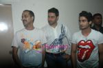 Abhishek Bachchan, Prateik Babbar, Rohan Sippy at Dum Maro Dum Promotion in Mumbai on 10th April 2011 (92).JPG