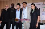 Sunil Shetty, Mana Shetty, Akon at AKON concert Press conference in Trident, Bandra, Mumbai on 15th April 2011 (23).JPG