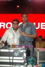 Abhishek Bachchan promote Dum Maro Dum film at No Smoking Concert in Chitrakoot Ground on 16th April 2011 (32).JPG