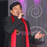 Shatrughun Sinha at GR8 Women_s Awards in Dubai on 19th April 2011 (2).jpg