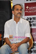 Rohan Sippy at Dum Maro Dum Promotion in association with Agni CZ Gold Jewels in Oberoi Mall on 21st April 2011 (3).JPG