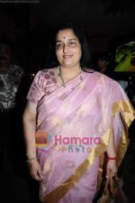 Anuradha Paudwal at Food Food channel bash hosted by Sanjeev Kapoor in Bunglow 9 on 22nd April 2011 (4).JPG